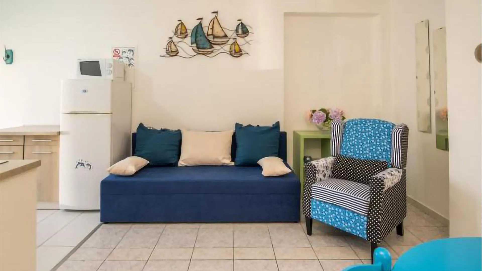 2 Bedroom Cozy Apartment In Vrbnik 0*,