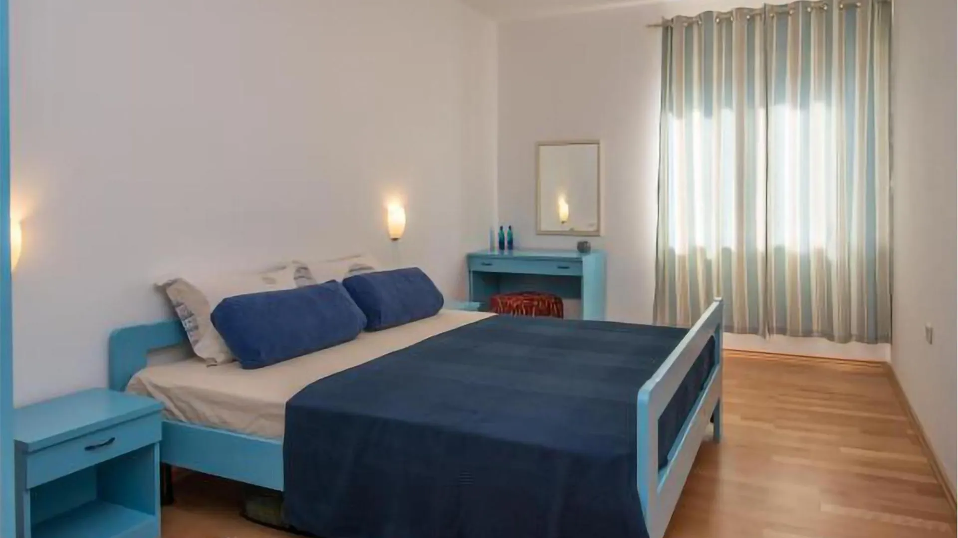 2 Bedroom Cozy Apartment In Vrbnik